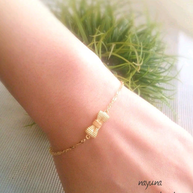 リボンのブレスレット